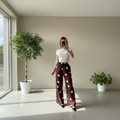 Pantalon large satiné à pois avec taille ajustable